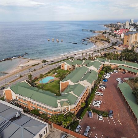 157 Brookes Hill Suites Near The Beach Port Elizabeth Exterior photo