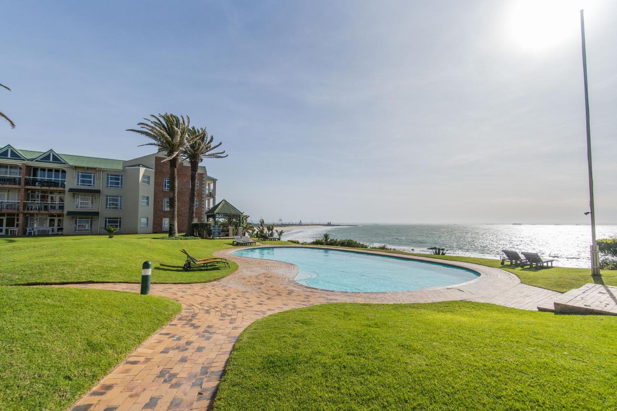 157 Brookes Hill Suites Near The Beach Port Elizabeth Exterior photo